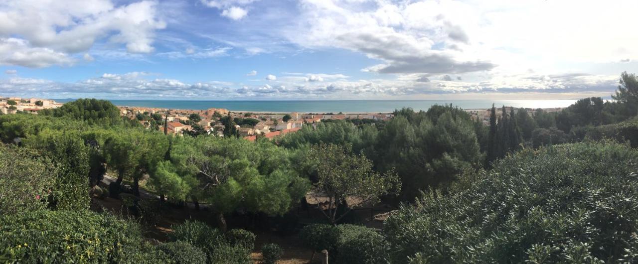 פלורי Saint-Pierre-La-Mer מראה חיצוני תמונה